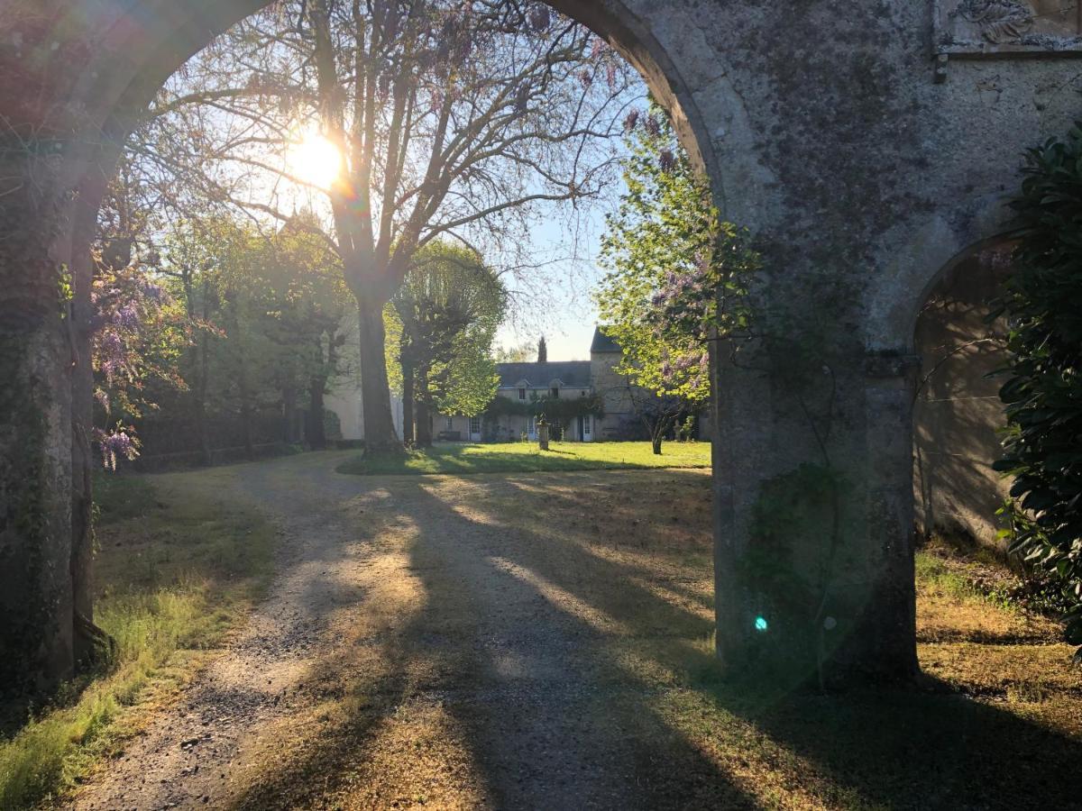 Chateau De La Mothe Saint-Sulpice-en-Pareds ภายนอก รูปภาพ